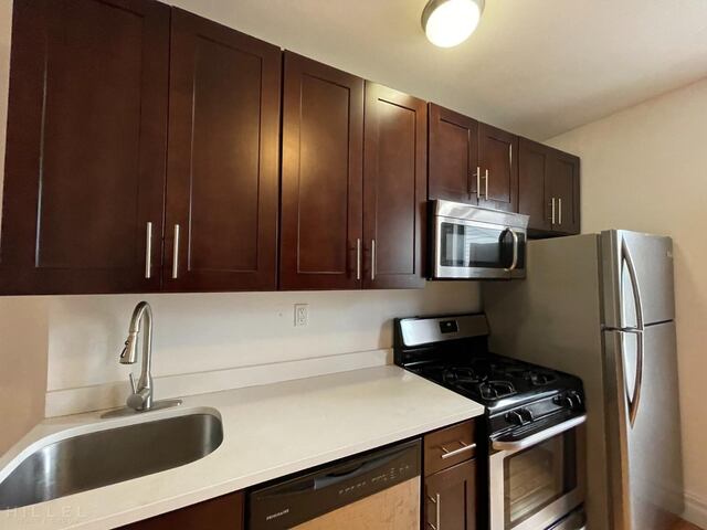 2-Bedroom at Saracel Court