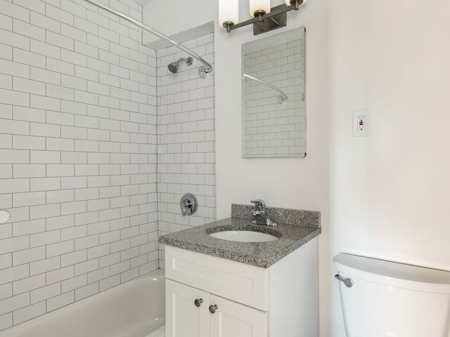 3-Bedroom at LeFrak City: Panama