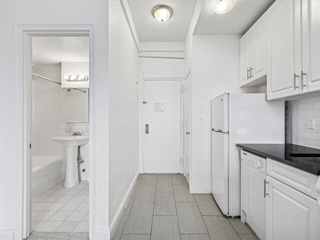 Studio at South Pierre (aka 160 West 71st)