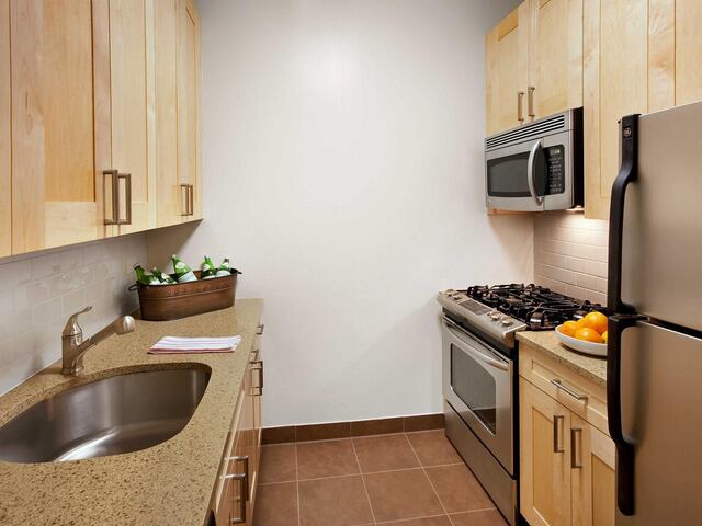 21 West Street photo