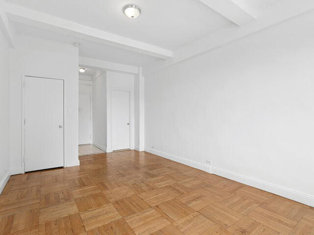 Studio at South Pierre (aka 160 West 71st)