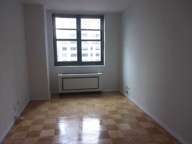 1-Bedroom at Wellesley