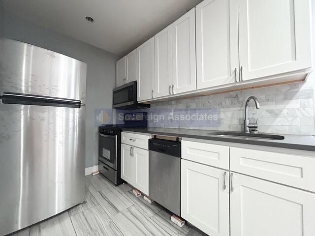 1-Bedroom at 83 Post Avenue