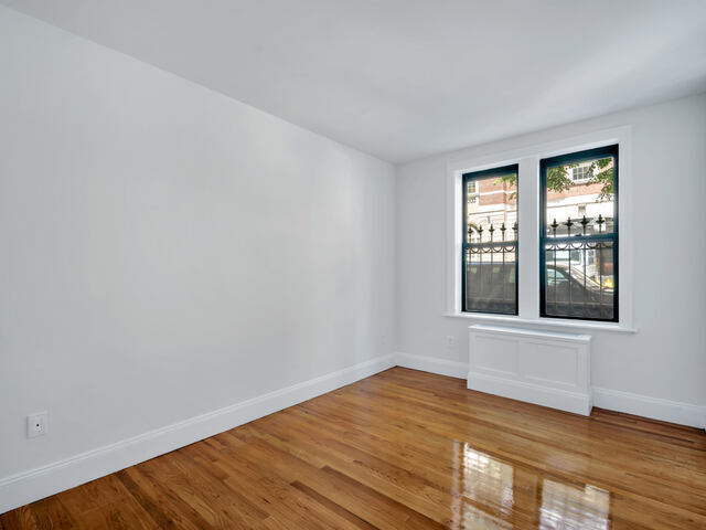 6-Bedroom at 226 East 70th Street
