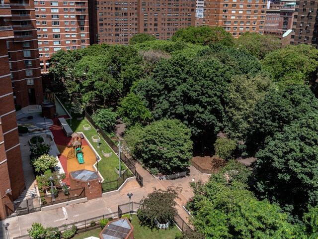 1-Bedroom at Kips Bay Court : 520 Second Ave