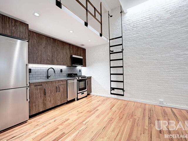 Studio at 123 Bank Street