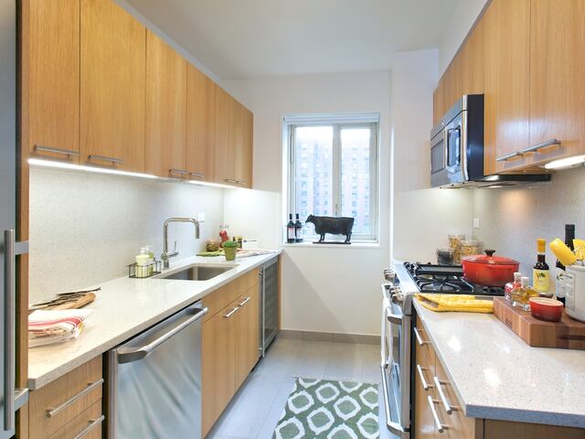 2-Bedroom at Peter Cooper Village: 390 First Ave
