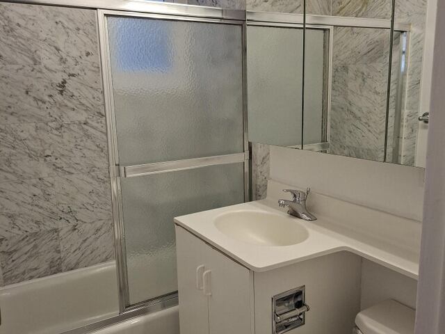 1-Bedroom at Manhattan East: 221 East 66th