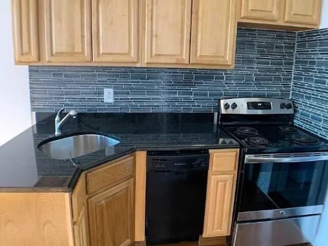 2-Bedroom at 479 Warren Street