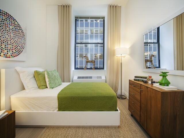 2-Bedroom at 70 Pine Street