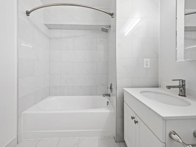 Studio at Newport: The Roosevelt