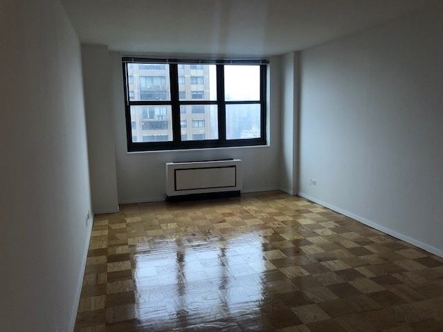 1-Bedroom at Wellesley