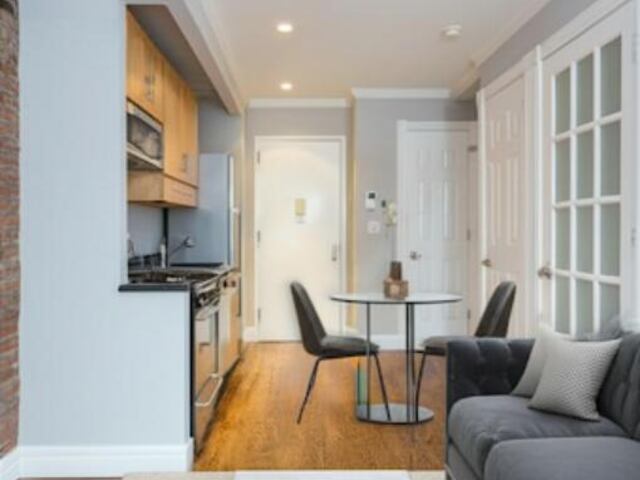 2-Bedroom at 424 East 9th Street