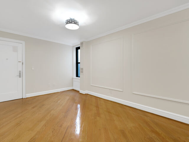 3-Bedroom at 226 East 70th Street