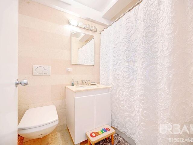 3-Bedroom at 10 West 74th Street
