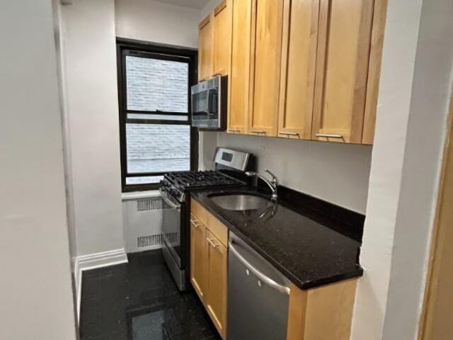 2-Bedroom at 141 East 56th Street