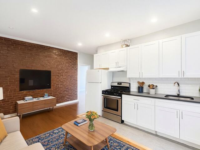 2-Bedroom at 141 Nagle Avenue