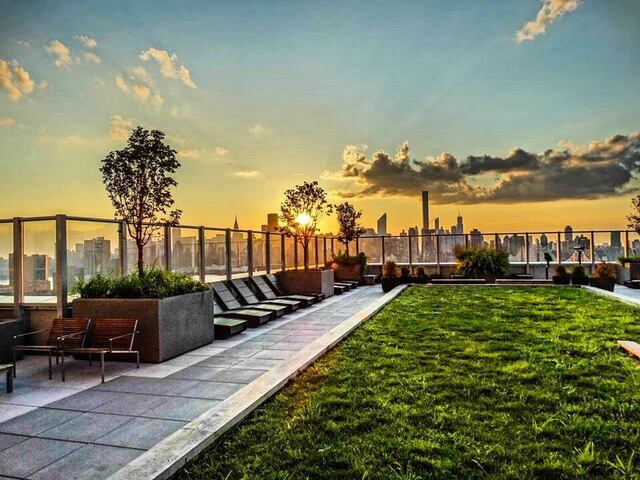 1-Bedroom at Linc LIC