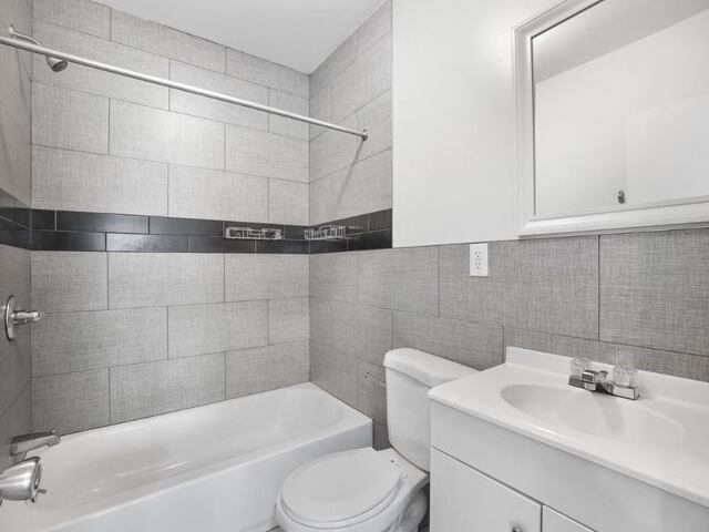 1-Bedroom at 476 Gates Avenue