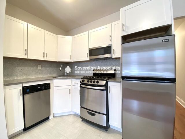 Studio at 515 West 168th Street