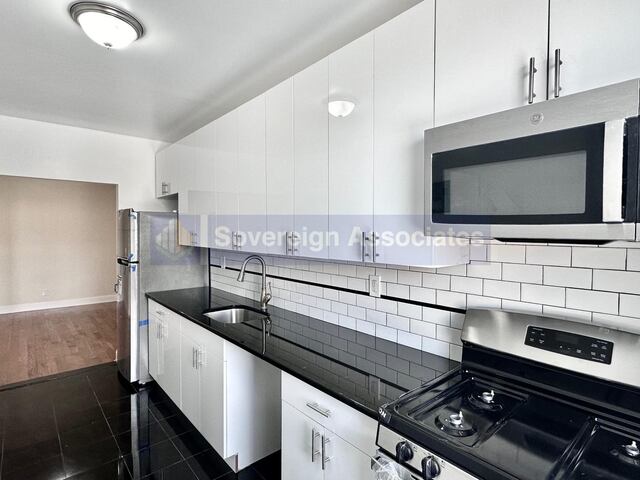 2-Bedroom at 1803 Riverside Drive