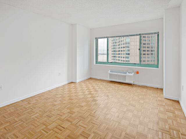 1-Bedroom at Newport: East Hampton