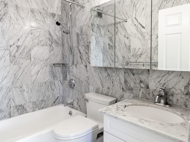 1-Bedroom at 30 Lincoln Plaza