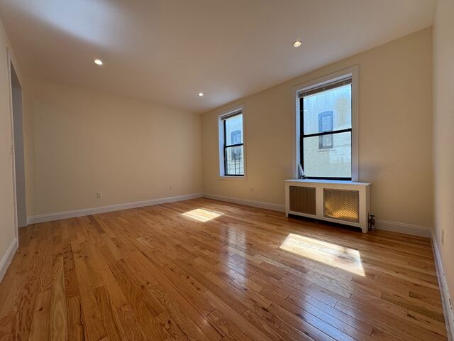 3-Bedroom at 250 Fort Washington Avenue