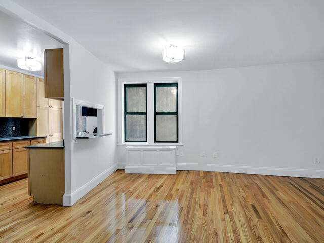 6-Bedroom at 226 East 70th Street