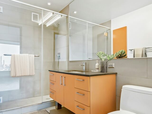 2-Bedroom at New York by Gehry