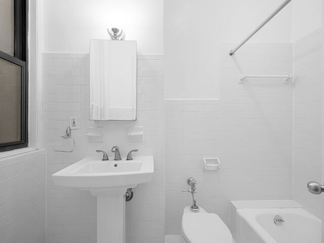 1-Bedroom at 19 West 69th Street