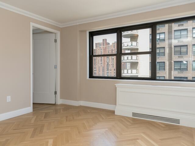 2-Bedroom at Yorkshire Towers