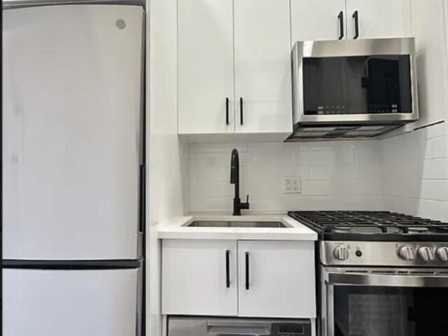 1-Bedroom at 10 Fifth Avenue