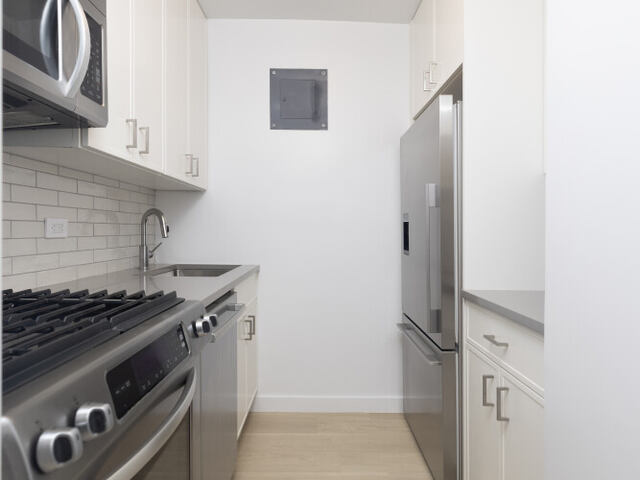 1-Bedroom at Murray Hill Manor