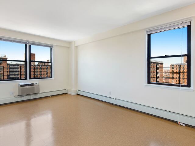 3-Bedroom at LeFrak City: Wellington