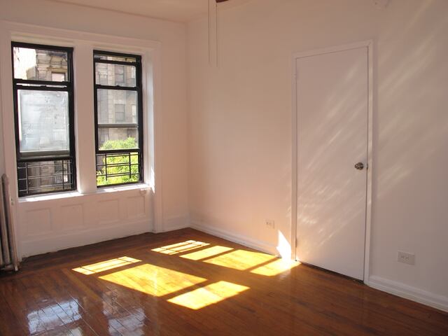 2-Bedroom at 3139 Broadway