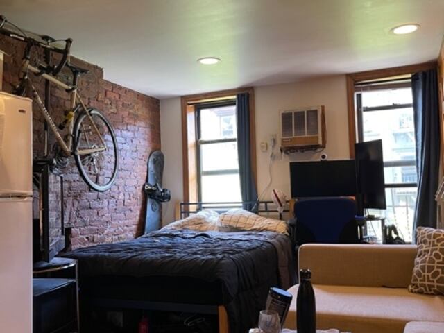 Studio at 126 East 7th Street