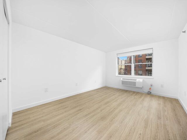 2-Bedroom at Newport: The Lincoln