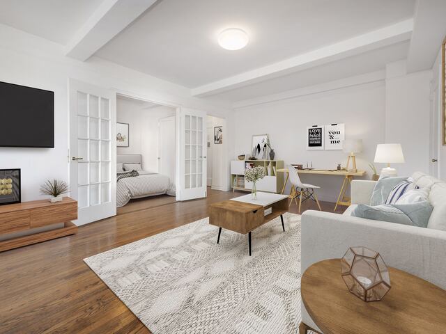 Studio at London Terrace Gardens: 430 West 24th