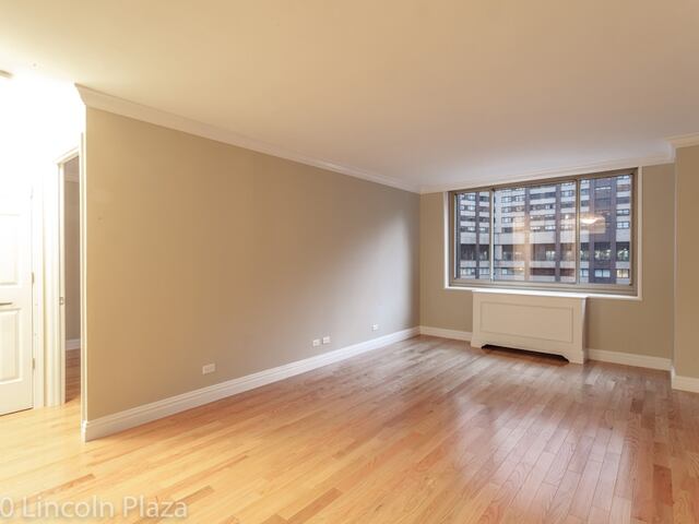 1-Bedroom at 30 Lincoln Plaza
