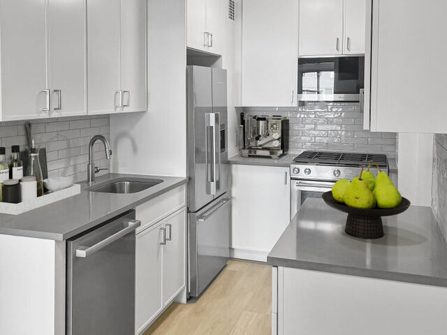 1-Bedroom at Murray Hill Manor