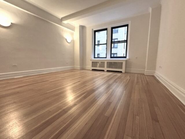 1-Bedroom at 404 East 55th Street