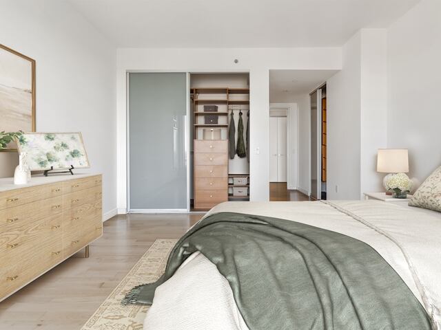 3-Bedroom at New York by Gehry