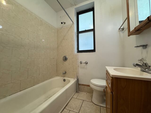 1-Bedroom at 3135 Broadway
