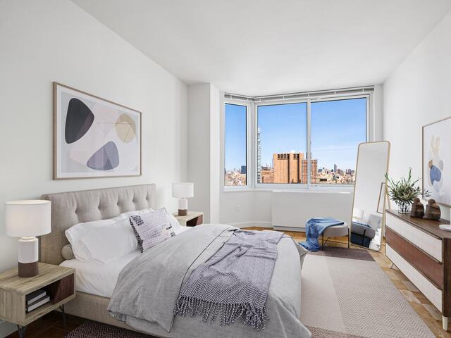 1-Bedroom at Barclay Tower