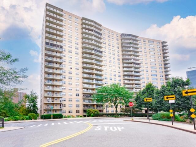 3-Bedroom at Winston Churchill