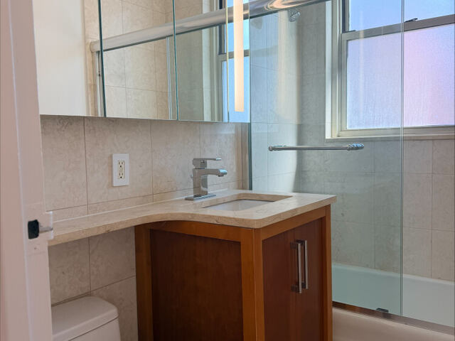 1-Bedroom at Murray Hill Manor