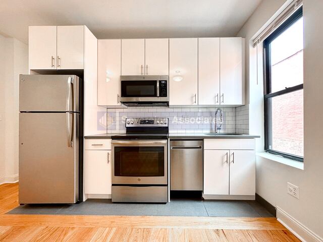 2-Bedroom at 615 Fort Washington Avenue