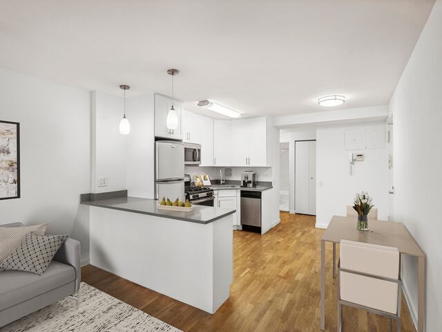 Studio at Gateway: 395 South End
