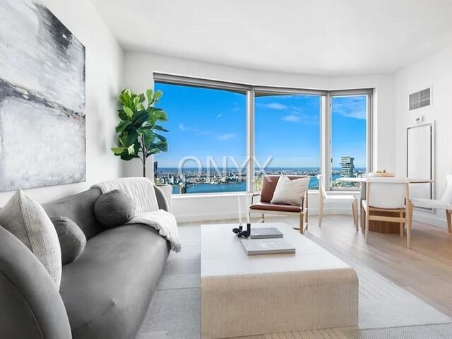 1-Bedroom at New York by Gehry